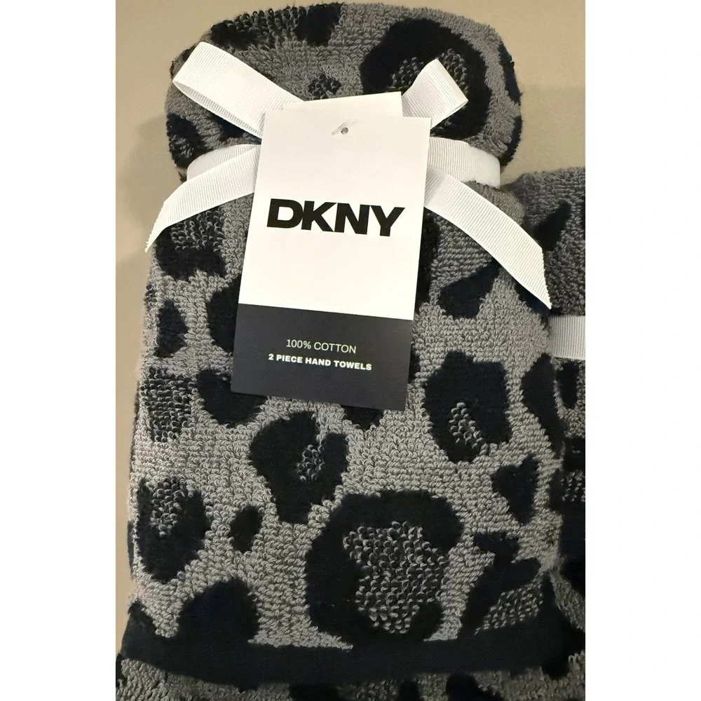 8-NWT DKNY GRAY LEOPARD  DESIGN THICK LUXE TOWELS SET